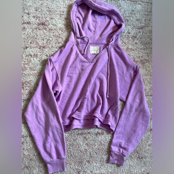 American Eagle Outfitters Jackets & Blazers - American Eagle cropped hoodie